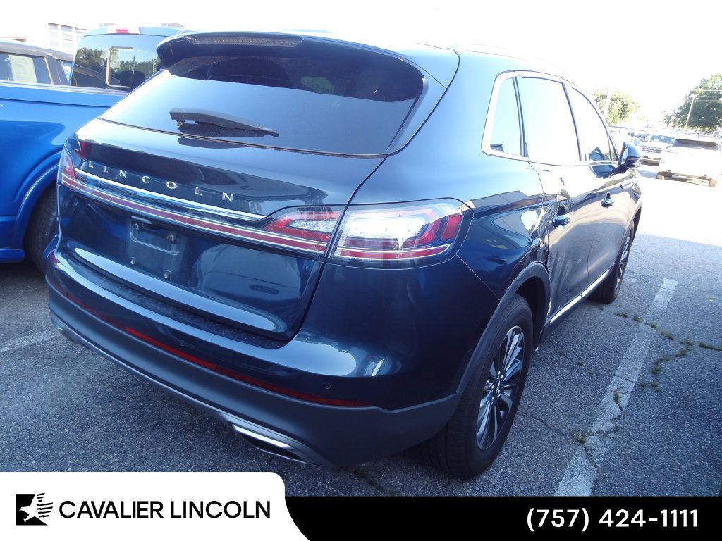 Used 2023 Lincoln Nautilus Reserve AWD/4WD image 5