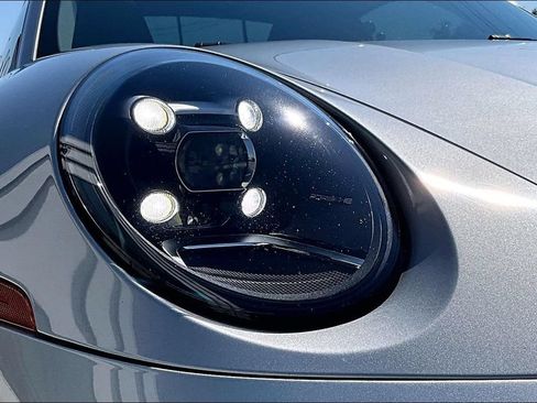 Used 2021 Porsche 911 Carrera RWD image 38