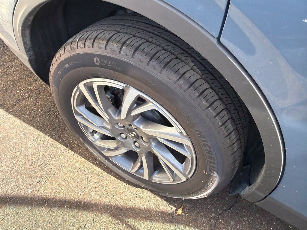 Used 2025 Lincoln Corsair AWD w/ Equipment Group 101A image 11