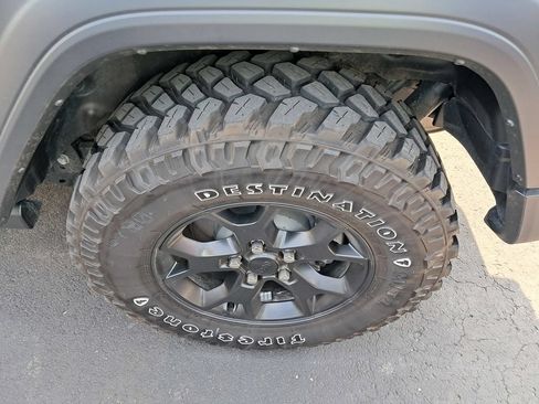 Used 2022 Jeep Wrangler Sport AWD/4WD image 9