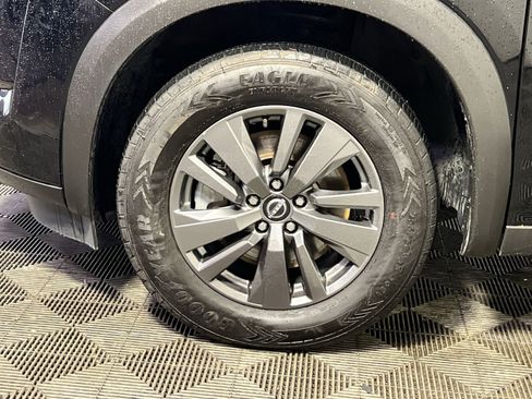Used 2024 Nissan Pathfinder SV FWD image 13