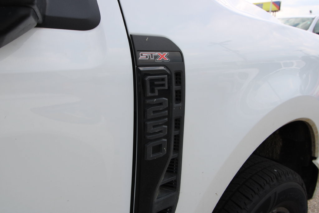 Used 2024 Ford F250 XL w/ STX Appearance Package AWD/4WD image 13