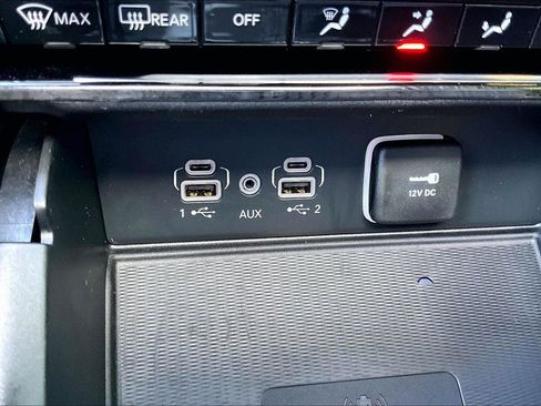 Certified 2025 Jeep Grand Cherokee Laredo X w/ Luxury Tech Group I AWD/4WD image 33
