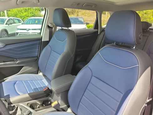 New 2026 Volkswagen Taos SEL image 15