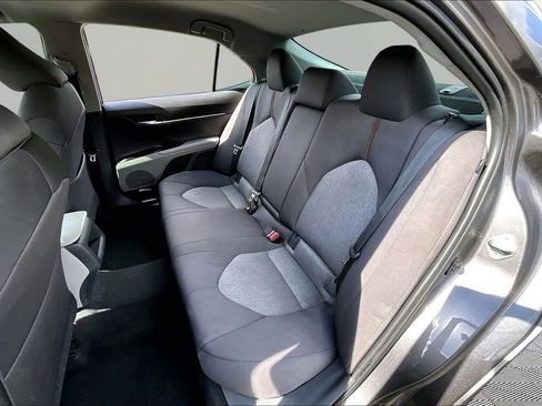 Used 2020 Toyota Camry LE FWD image 18
