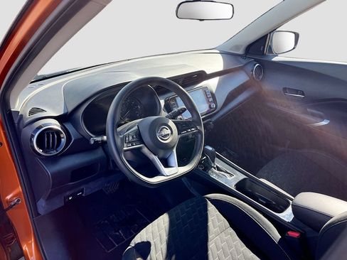 Used 2022 Nissan Kicks SV FWD image 9