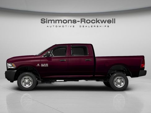 Used 2018 RAM 2500 Tradesman w/ Chrome Appearance Group image 3