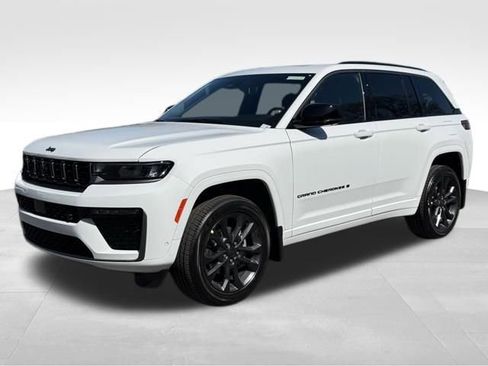 New 2026 Jeep Grand Cherokee Limited AWD/4WD image 3