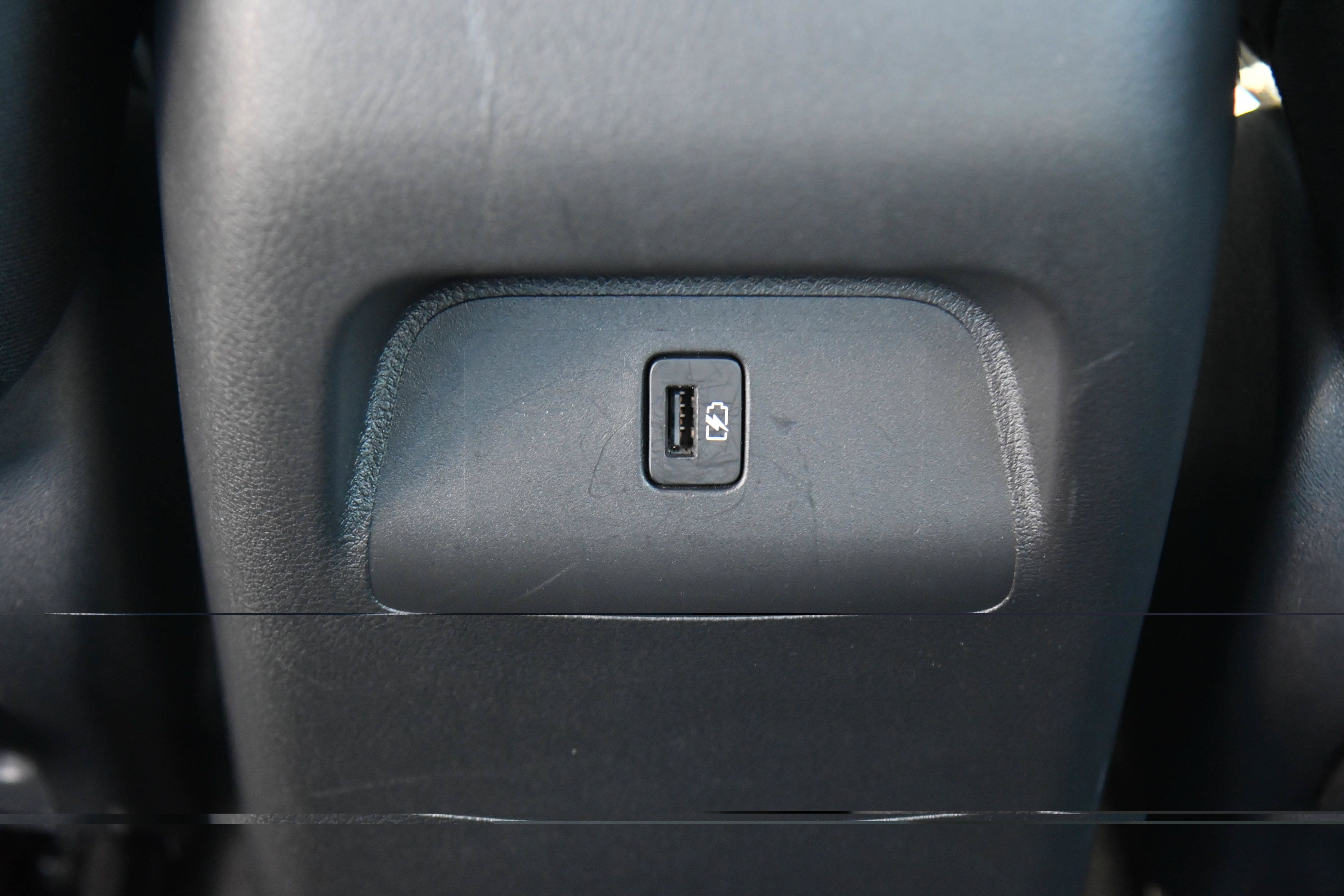 Used 2025 Nissan Sentra SV FWD image 33