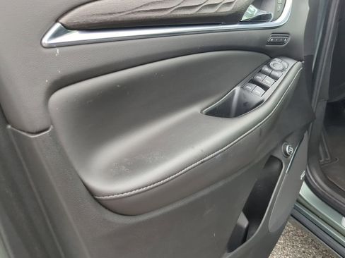 Used 2022 Buick Enclave Avenir image 23