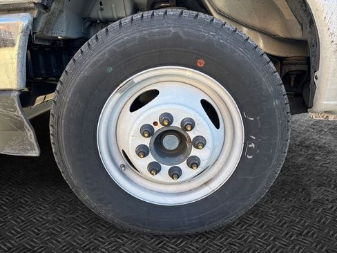 New 2026 Ford E-450 and Econoline 450 Super Duty w/ Driver's Safety Package RWD image 11