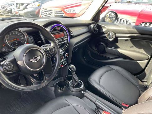 Used 2016 MINI Cooper 4-Door Hardtop image 54