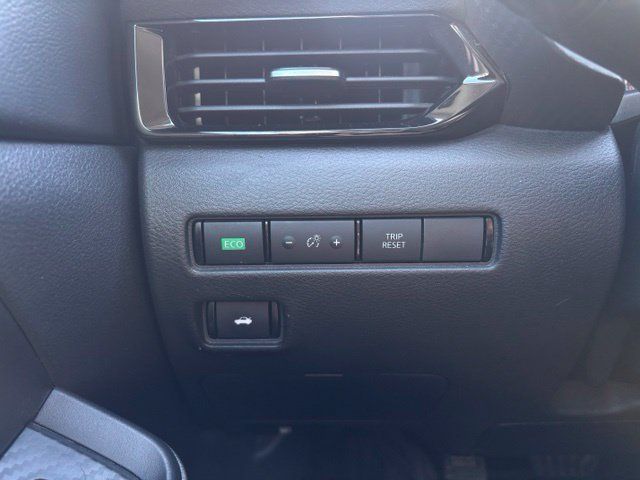 Used 2024 Nissan Sentra SV w/ Trunk Package FWD image 19