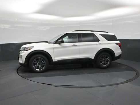 New 2026 Ford Explorer Active w/ Active Comfort Package AWD/4WD image 5