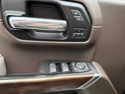 Used 2019 GMC Sierra 1500 SLT w/ SLT Premium Plus Package AWD/4WD image 12