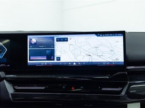 New 2026 BMW 530i xDrive w/ Premium Package image 19