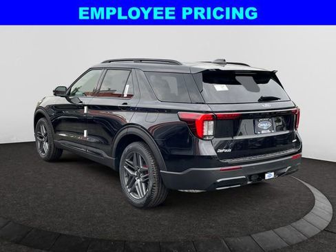 New 2026 Ford Explorer ST-Line w/ ST-Line Street Pack AWD/4WD image 3