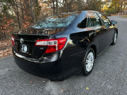Used 2013 Toyota Camry LE image 4