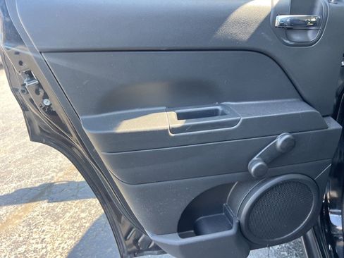 Used 2016 Jeep Patriot Sport image 13