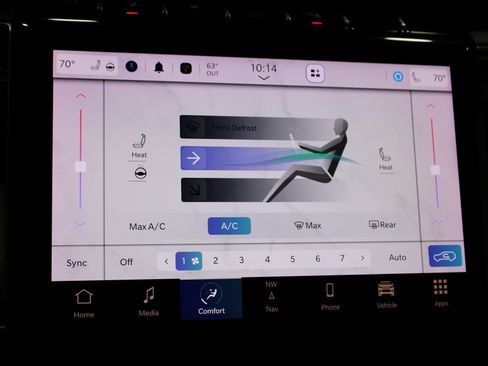 Used 2023 Jeep Grand Cherokee Limited w/ Black Appearance Package image 18