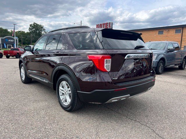 Used 2023 Ford Explorer XLT w/ Equipment Group 202A AWD/4WD image 6