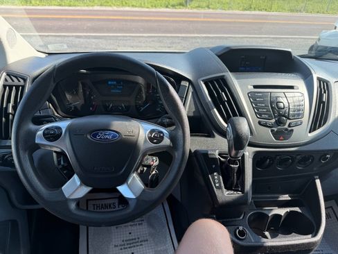 Used 2018 Ford Transit 150 XL RWD image 11