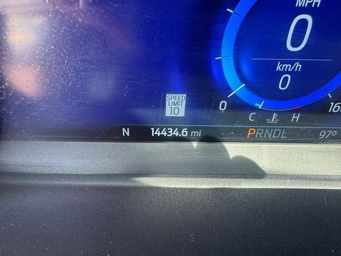 Used 2023 Ford Explorer Platinum w/ Technology Package AWD/4WD image 8