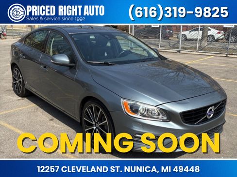 Used 2018 Volvo S60 T5 Dynamic w/ Vision Package image 1