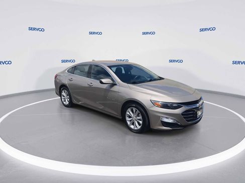 Used 2022 Chevrolet Malibu LT FWD image 2