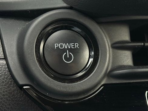 Used 2024 Toyota Crown AWD/4WD image 25