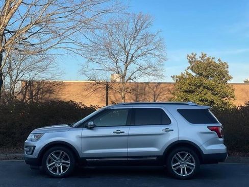Used 2016 Ford Explorer Limited w/ Equipment Group 301A image 5