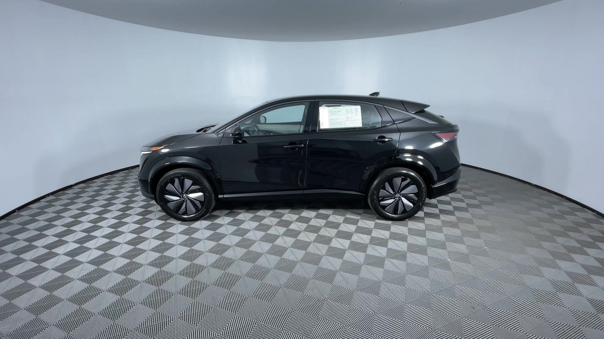 Certified 2024 Nissan Ariya AWD image 5