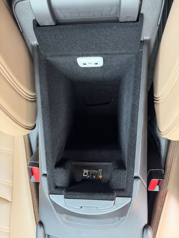 Used 2018 Cadillac XT5 Platinum w/ Driver Assist Package AWD/4WD image 28