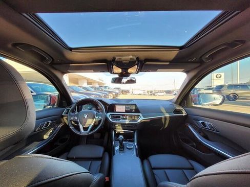 Used 2021 BMW 330i Sedan w/ Premium Package image 36