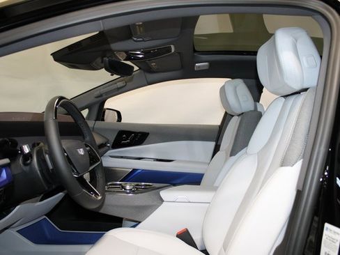 New 2026 Cadillac Optiq Luxury 1 image 5