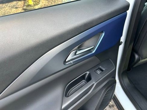 New 2026 Chevrolet Equinox EV LT w/ Convenience Package II image 12