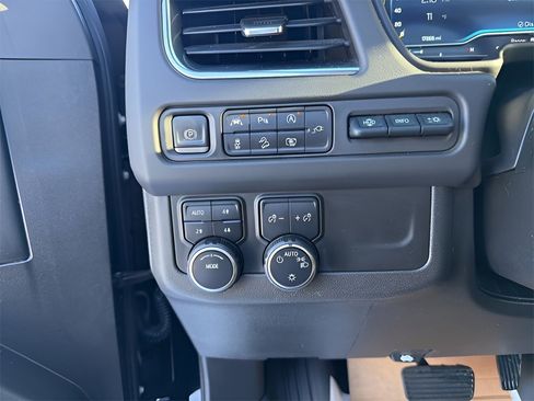 Used 2022 Chevrolet Tahoe High Country image 26