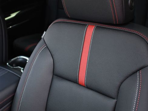 New 2026 Chevrolet Traverse RS image 9