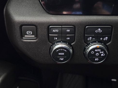 Used 2024 GMC Sierra 1500 Elevation w/ Preferred Package AWD/4WD image 27