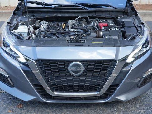 Used 2022 Nissan Altima 2.5 SR FWD image 7