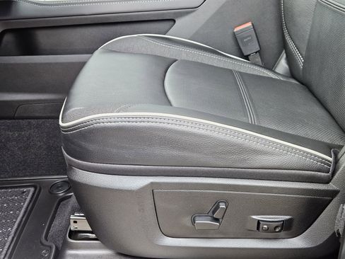 New 2025 RAM 2500 Limited image 28