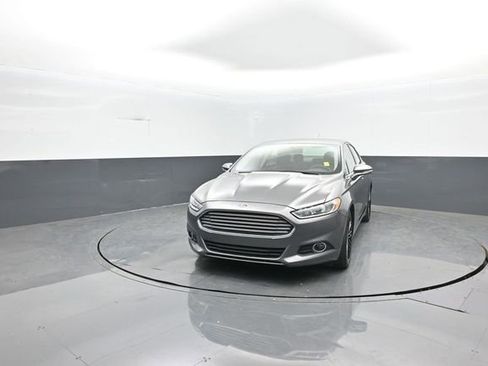 Used 2014 Ford Fusion SE w/ Equipment Group 202A image 3