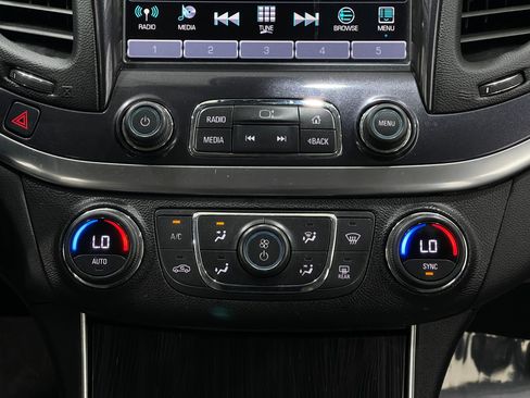 Used 2017 Chevrolet Impala LT FWD image 22