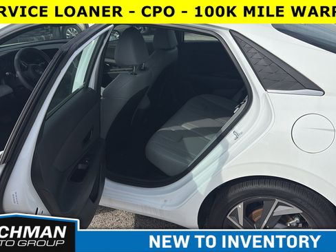 Used 2025 Hyundai Elantra Limited image 9