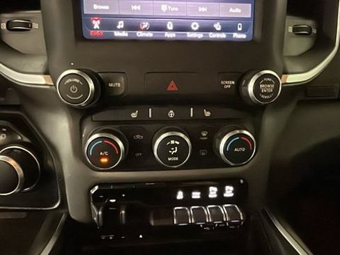 Used 2019 RAM 1500 Big Horn AWD/4WD image 23