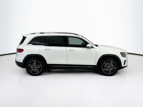 Used 2026 Mercedes-Benz GLB 250 4MATIC image 4