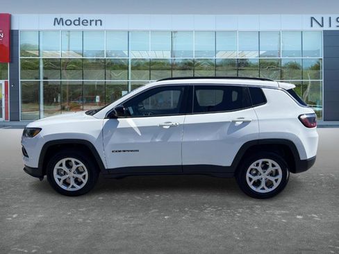 Used 2024 Jeep Compass Latitude AWD/4WD image 8