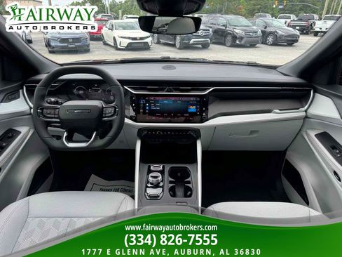 Used 2026 Jeep Cherokee Overland w/ Trailer Tow Group AWD/4WD image 14