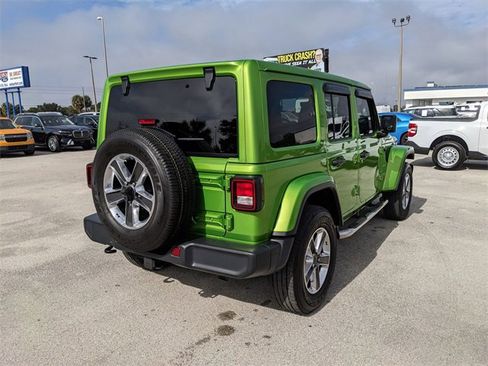 Used 2019 Jeep Wrangler Unlimited Sahara image 4