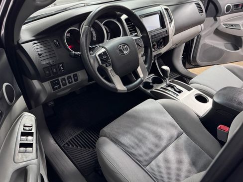 Used 2015 Toyota Tacoma 4x4 Double Cab w/ TRD Off-Road Package image 18